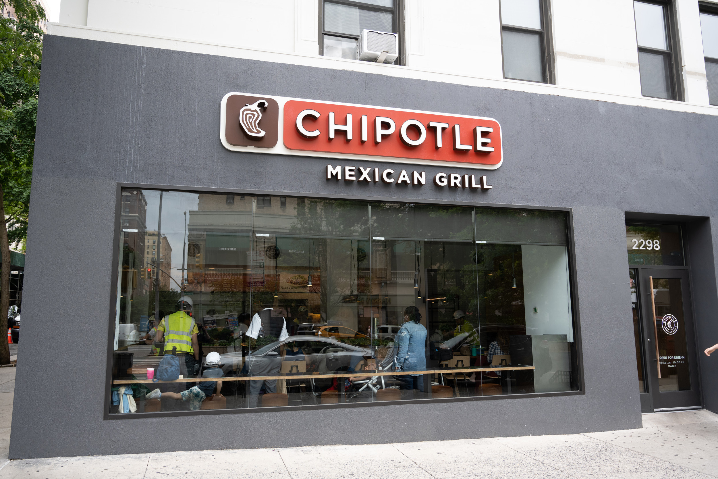 Fact Check: Is Chipotle Mexican Grill Closing in 2025?