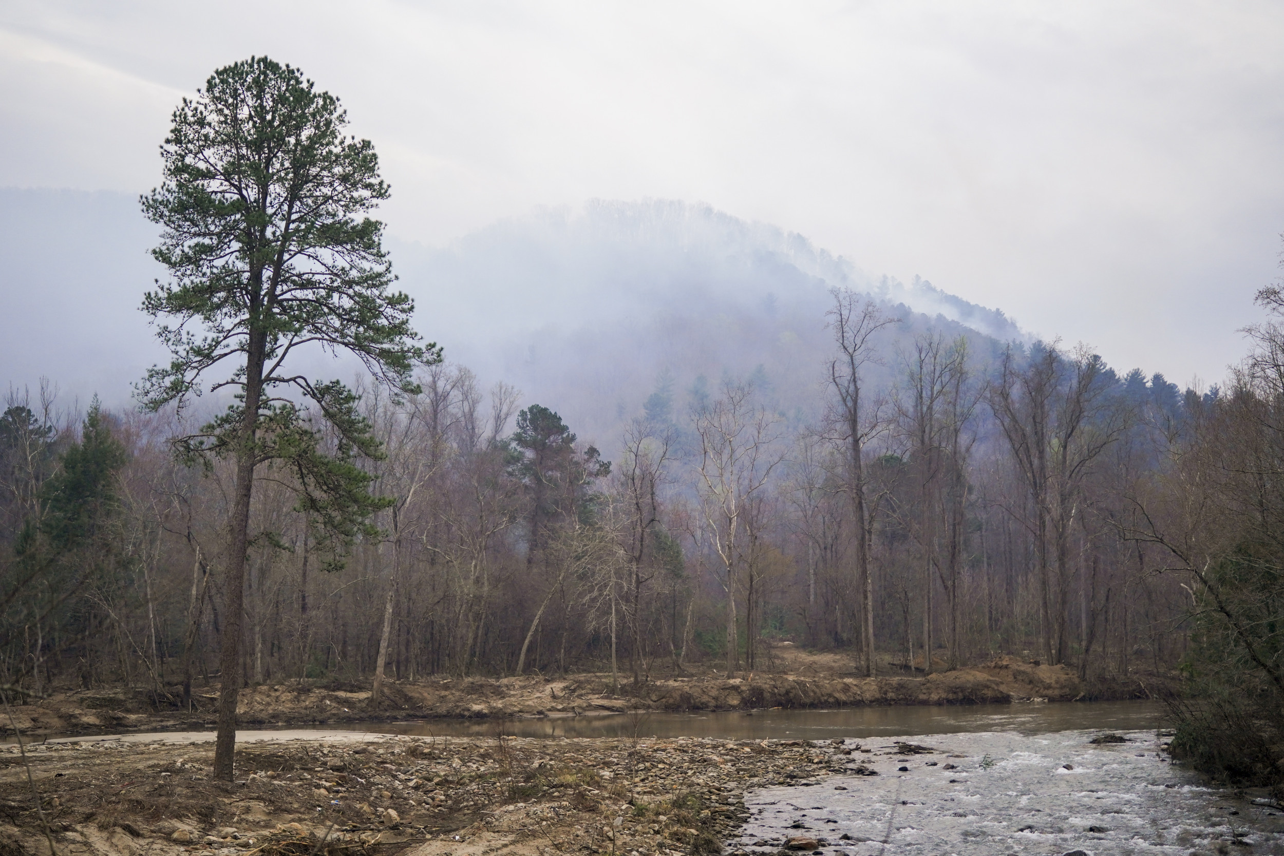 Hundreds of Thousands Across 2 States Told to Limit Outdoor Activity