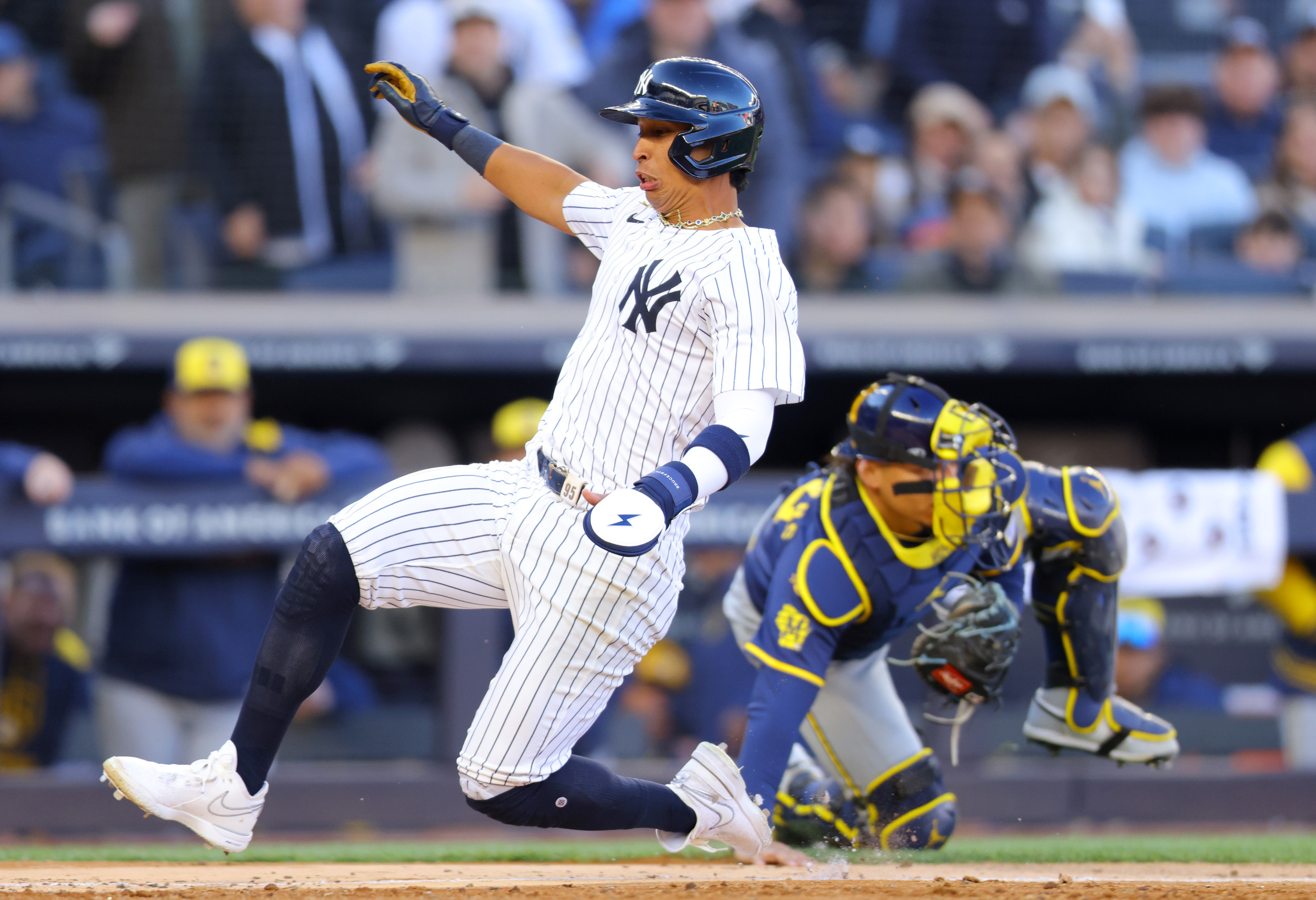 Shocking Yankees Trade Prediction Sees New York Ship Away Starting Infielder