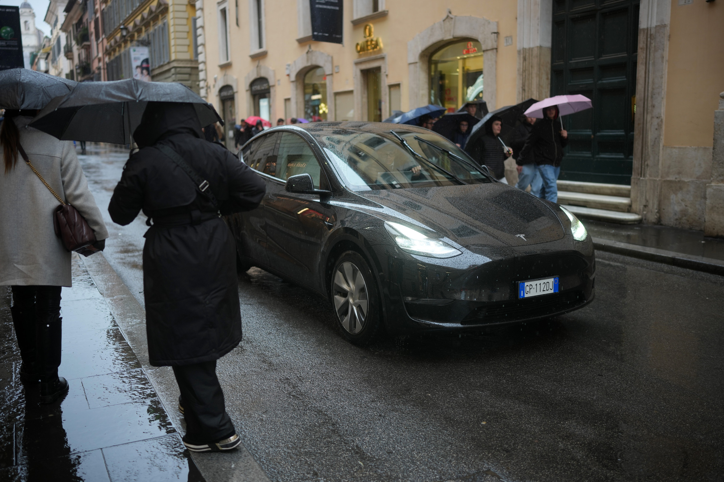 Tesla Sales Plummet by 49% in EU