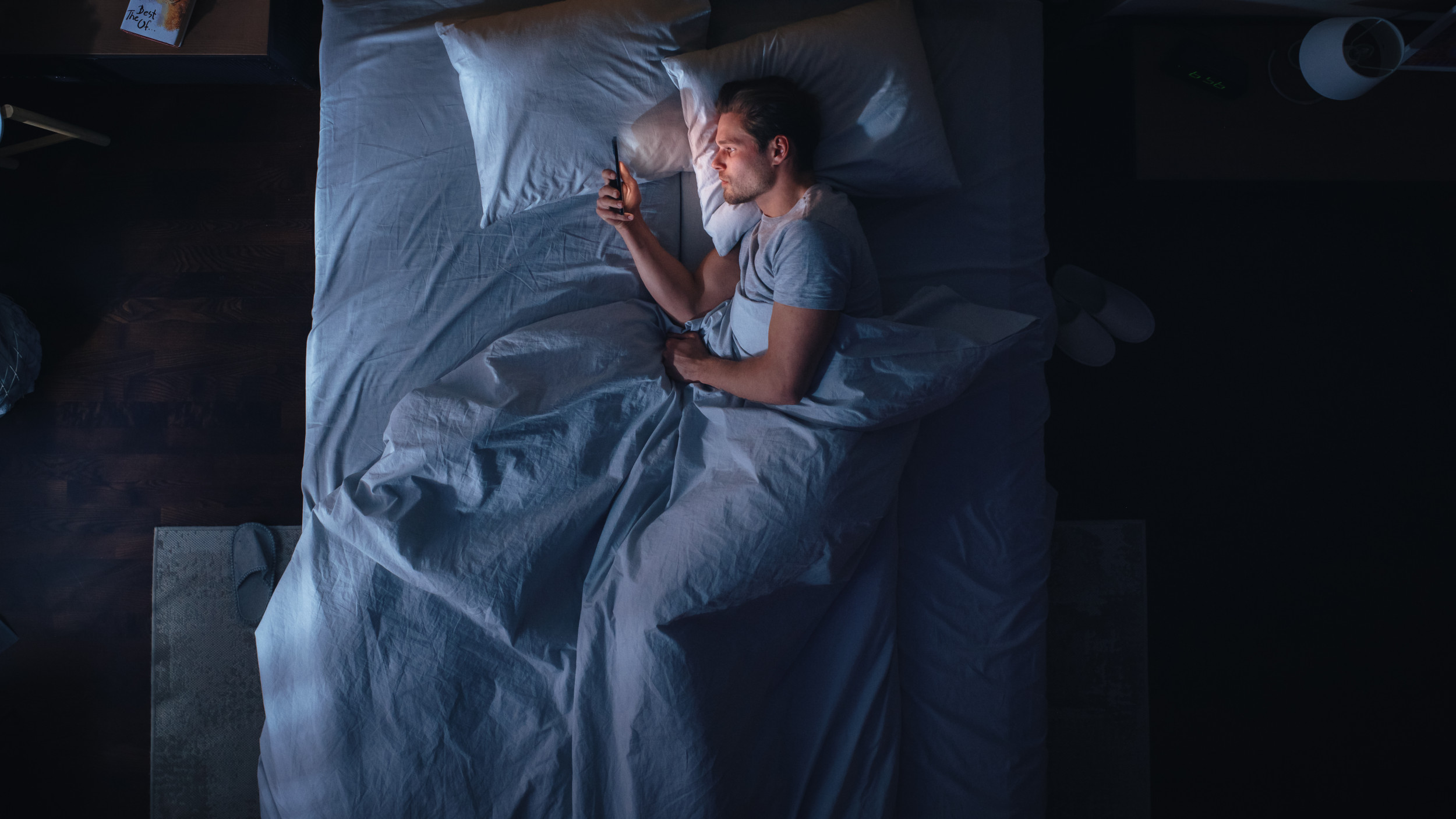 Scientists Reveal How Much an Hour’s Screen Time in Bed Could Cost You
