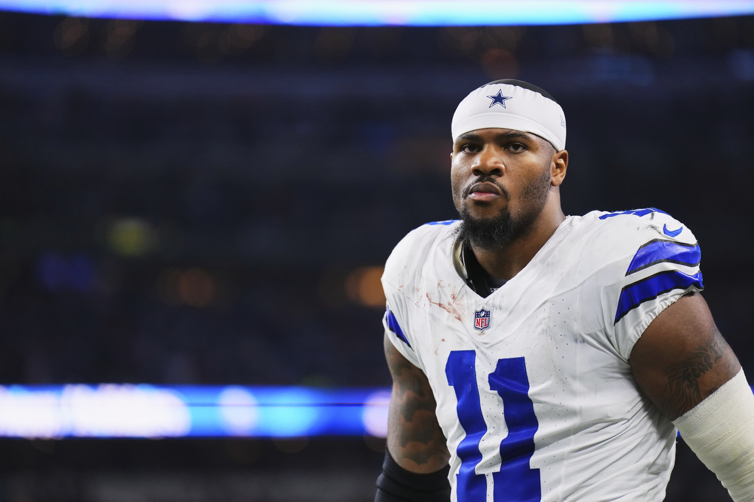 Cowboys’ Micah Parsons Fires Back at Jerry Jones Over Contract Negotations
