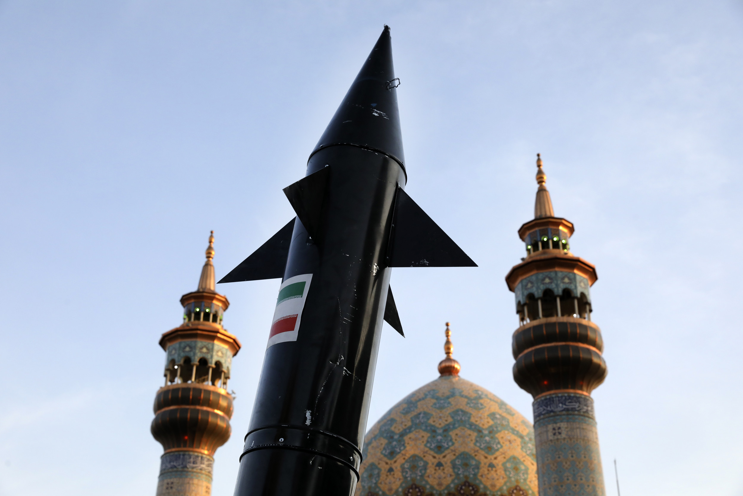 Trump’s Threat Sparks Calls for Iran Nuclear Weapon