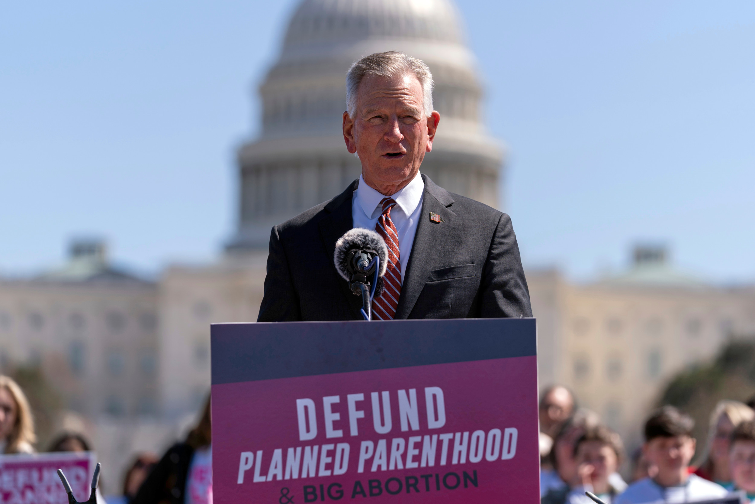 Republican Senator Warns Social Security Could ‘Blow Up’