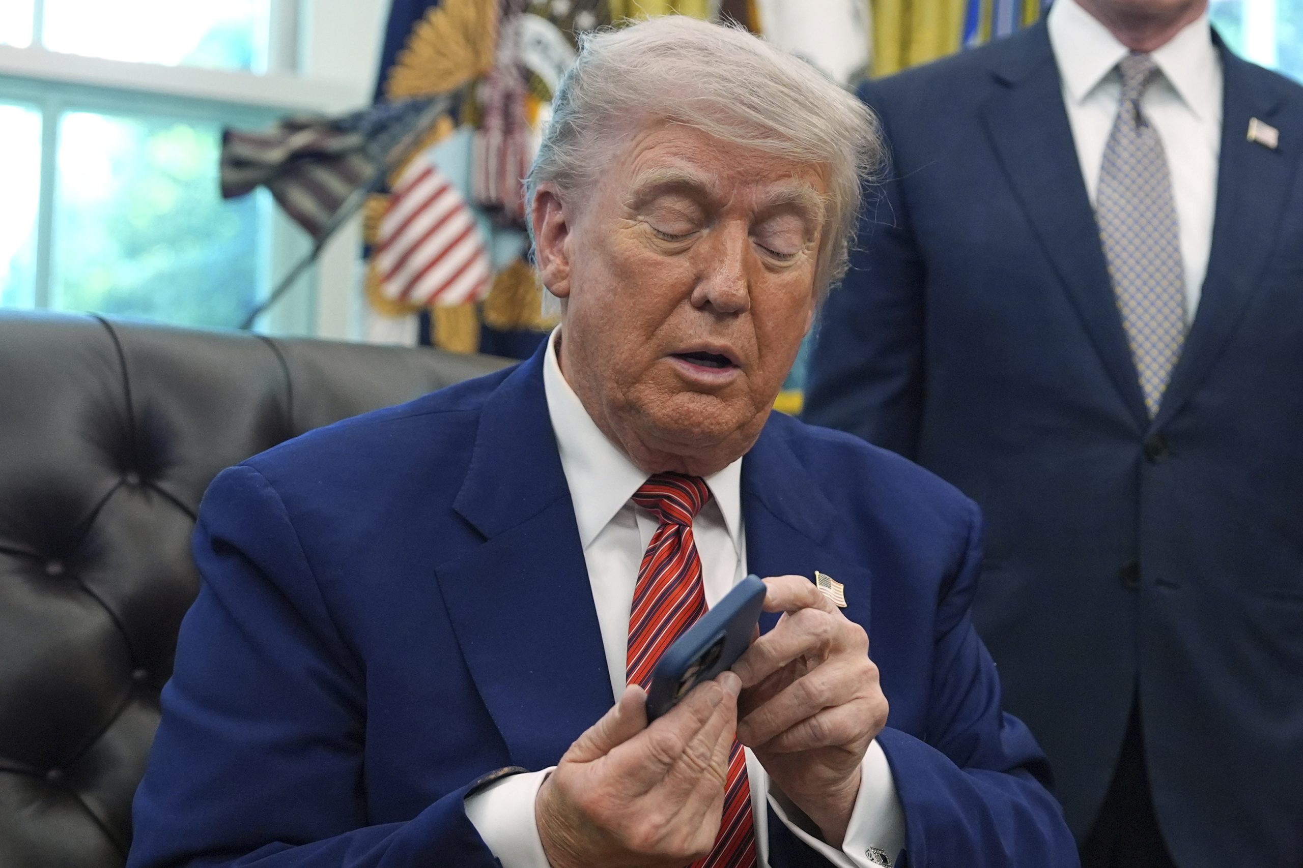 Donald Trump’s Approval Rating Goes Negative With Republican Pollster