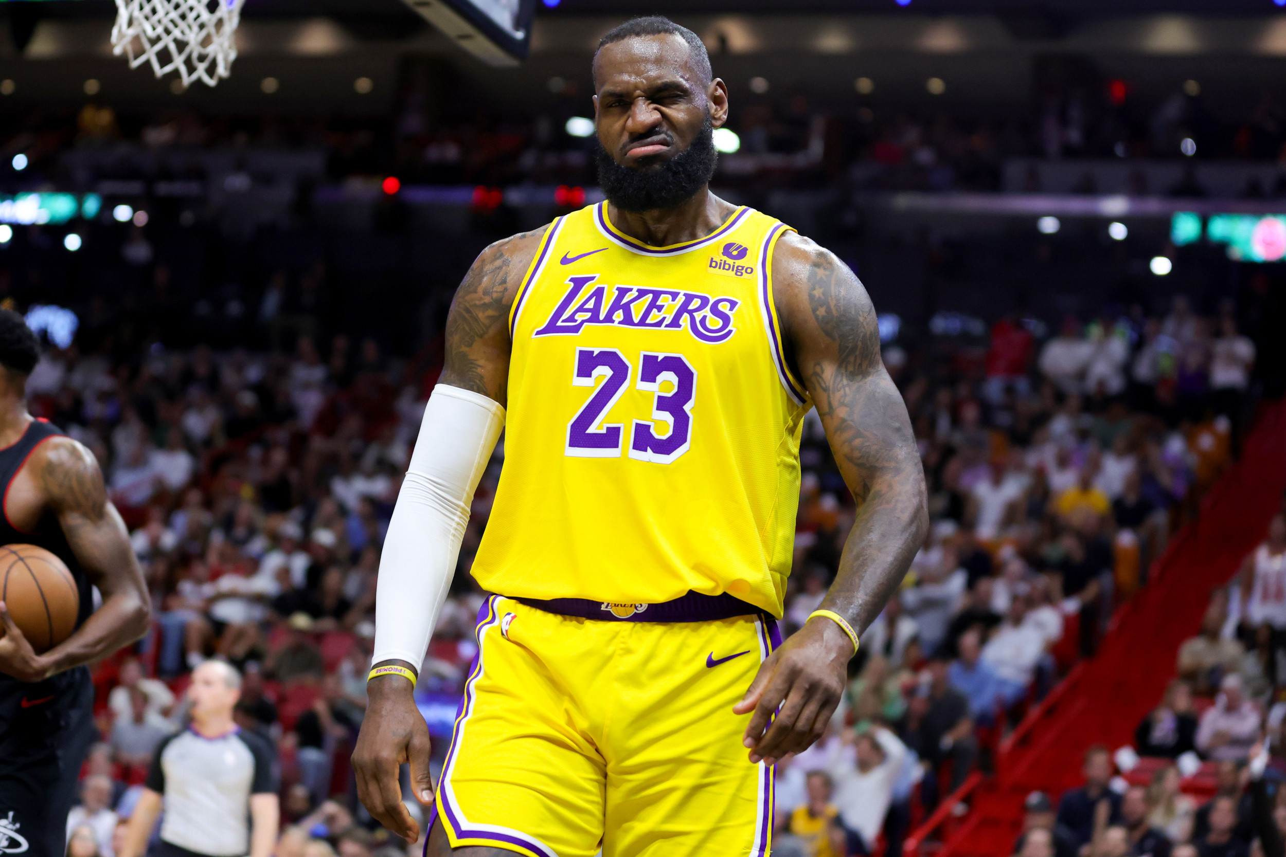 Lakers’ LeBron James Teases Retirement in Cryptic Ad