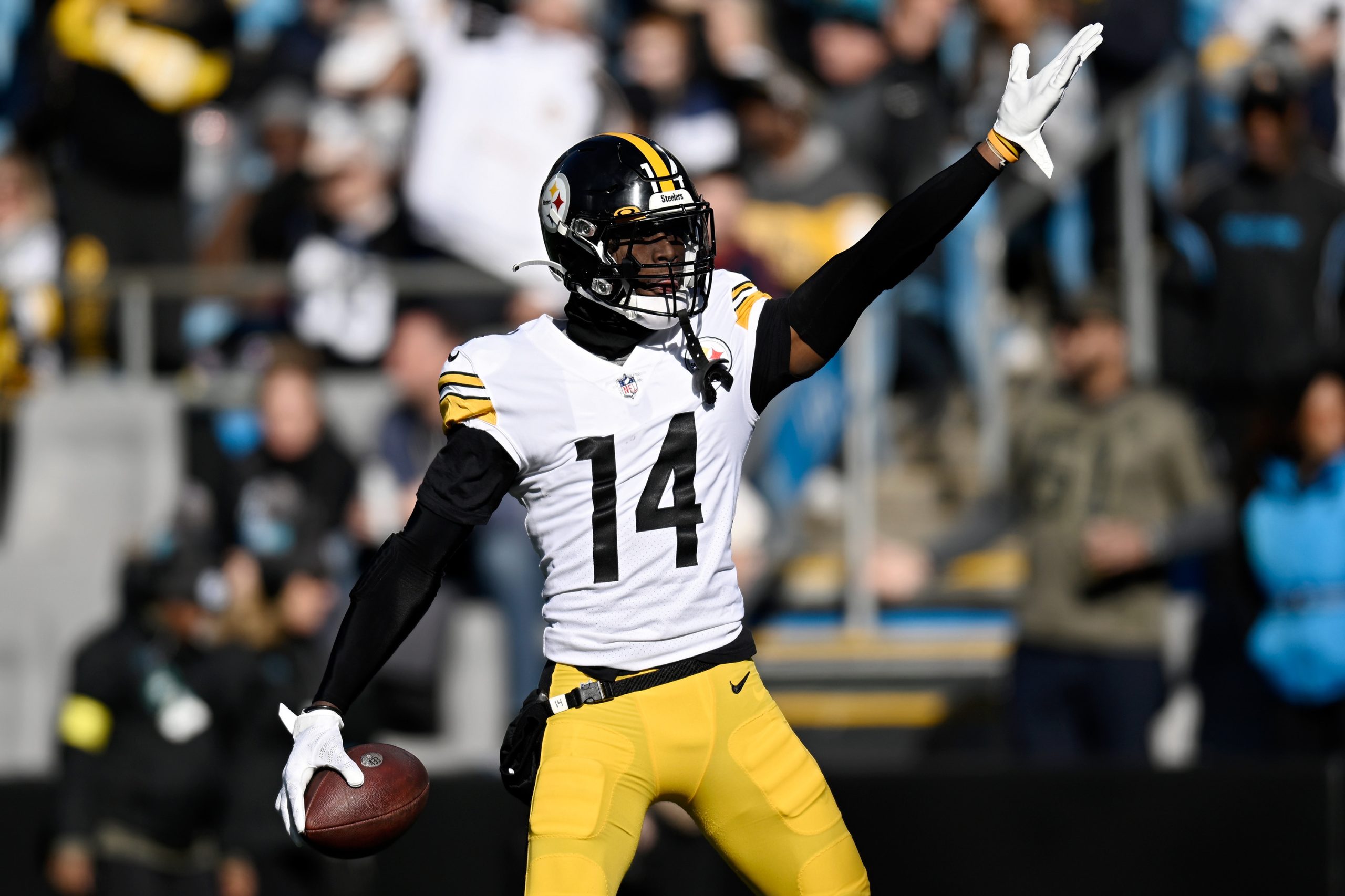 Cowboys Wideout Viewed as ‘Major Player’ in NFC East Race