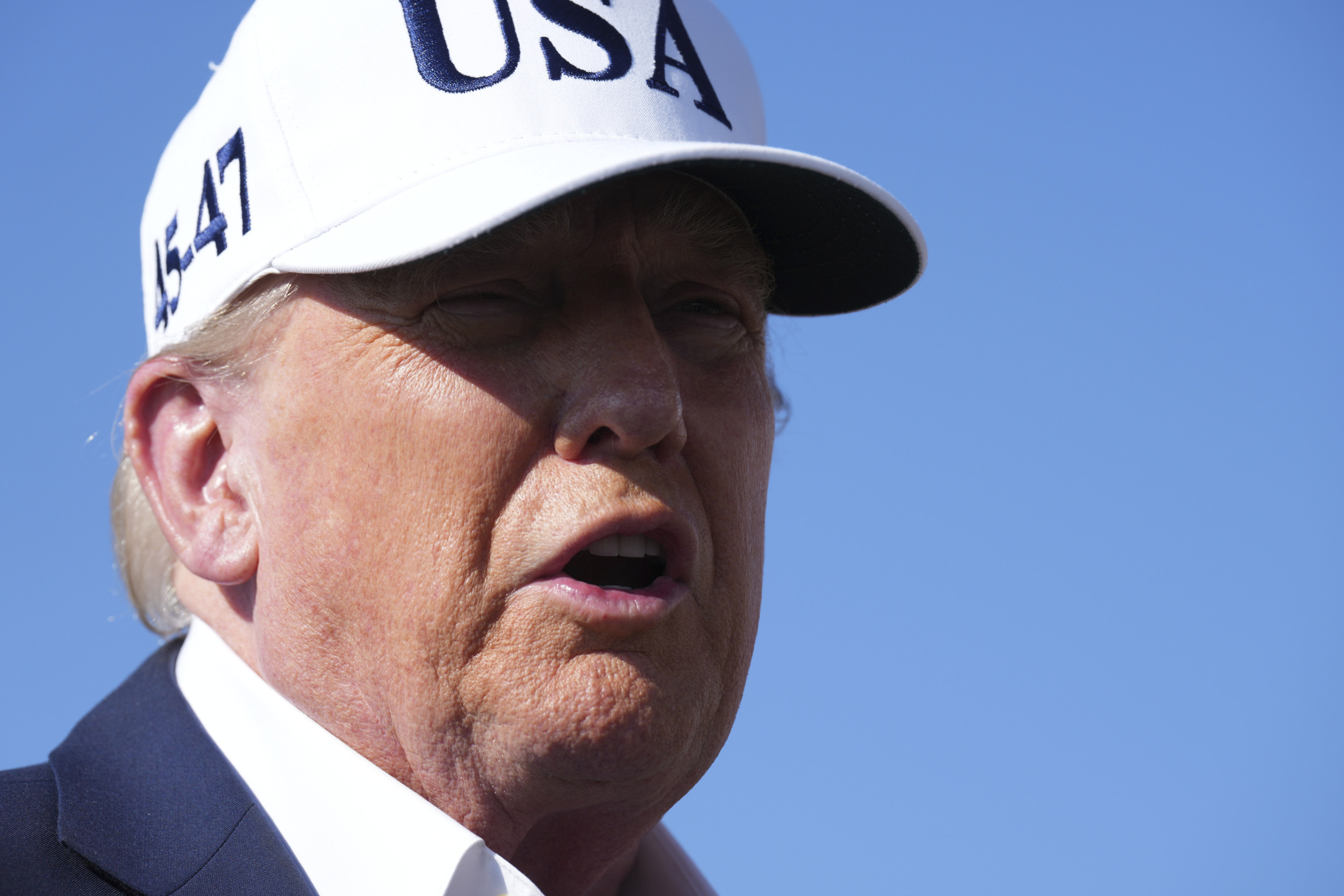 Donald Trump’s Approval Rating Collapses With America’s Middle Class