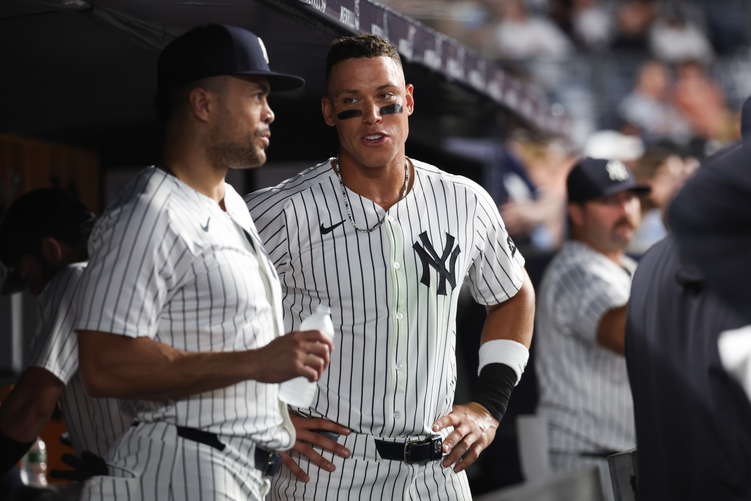Yankees’ Aaron Boone Makes Giancarlo Stanton Statement After Aaron Judge Injury