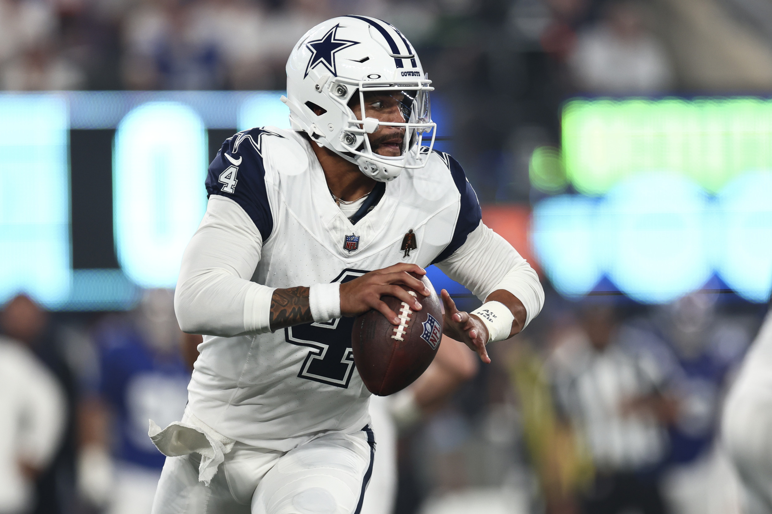 Dallas Cowboys’ Dak Prescott Gets Bold Prediction