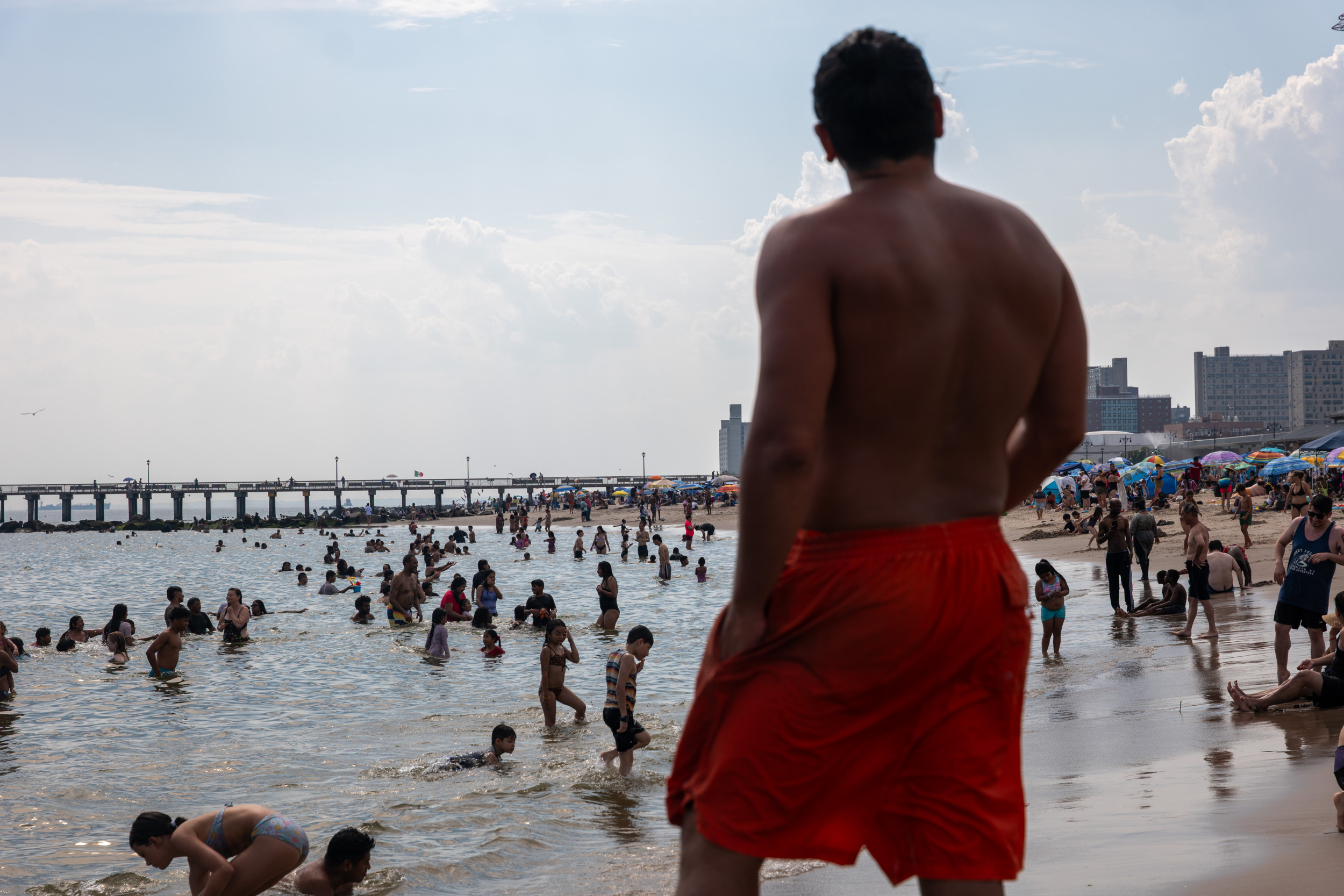 Millions Told To Wear Loose Clothes As Heat Risks ‘Lethal Temperatures’